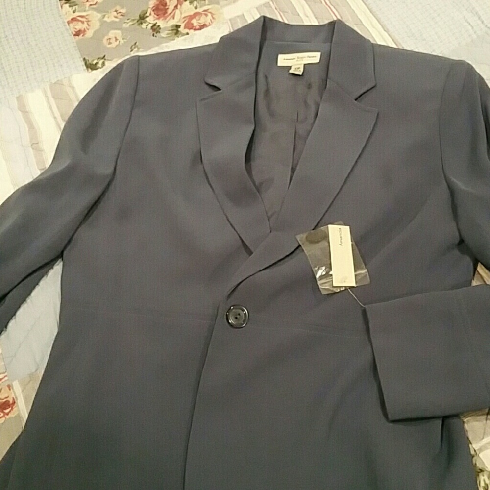 NWT Woman's 3 piece Suit Set
